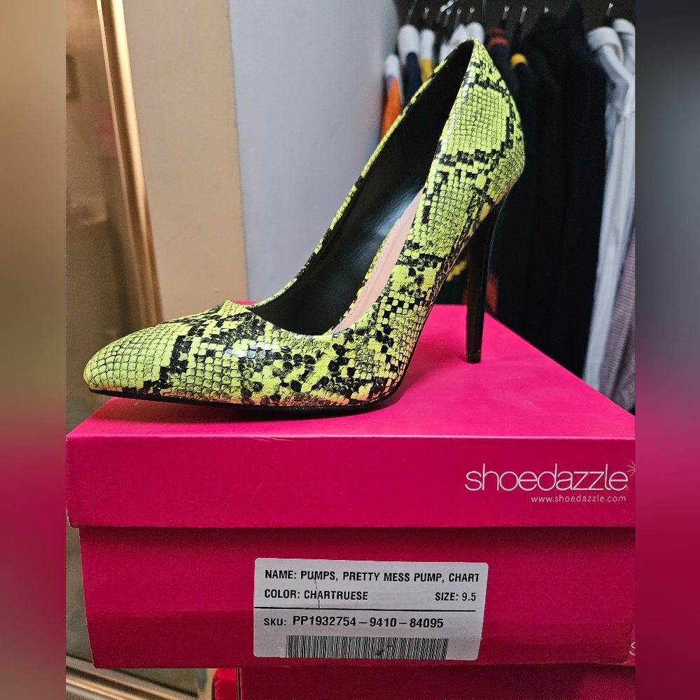 Animal print pumps